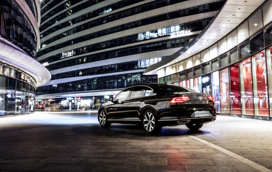  Volkswagen Magotan (B8L) 2016 года  (фото 21 из 38)